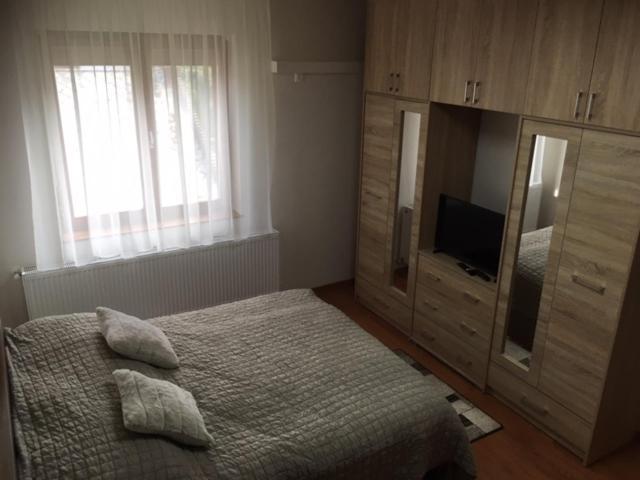 Appartamento Thaly 5 Debrecen Esterno foto